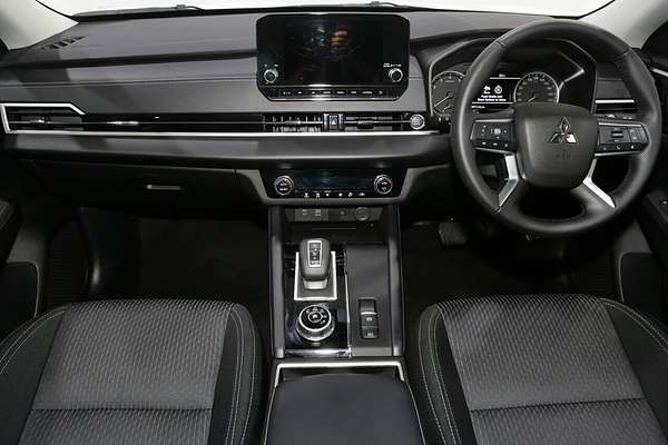 2024 Mitsubishi Outlander LS ZM