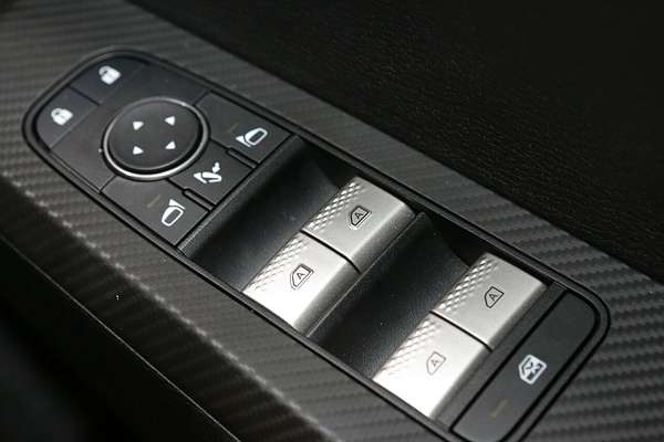 2024 Mitsubishi Outlander LS ZM