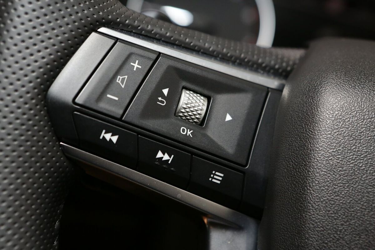 2024 Mitsubishi Outlander LS ZM