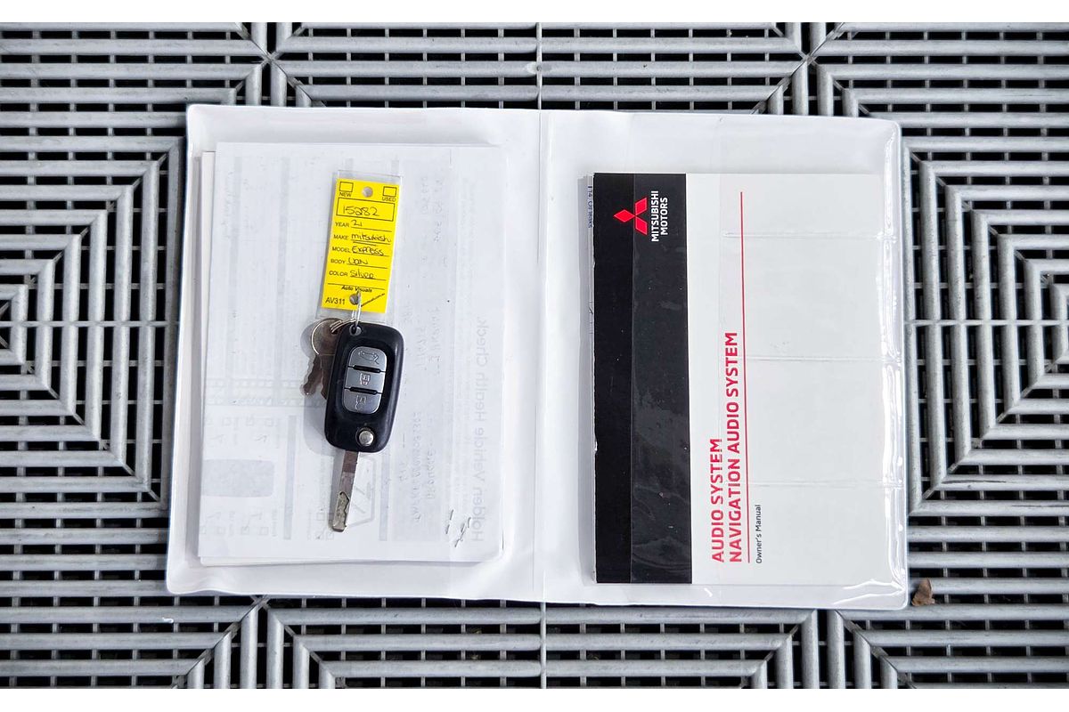 2021 Mitsubishi Express GLX SN SWB