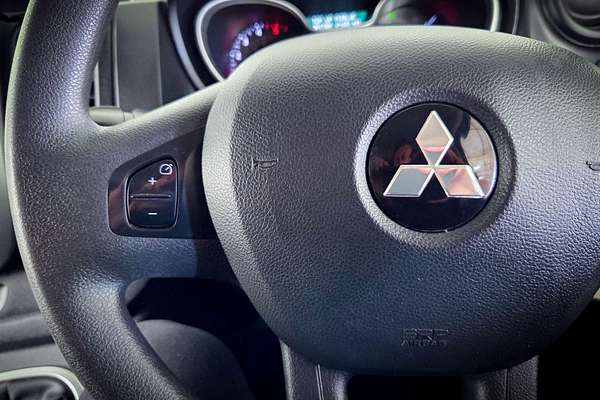 2021 Mitsubishi Express GLX SN SWB