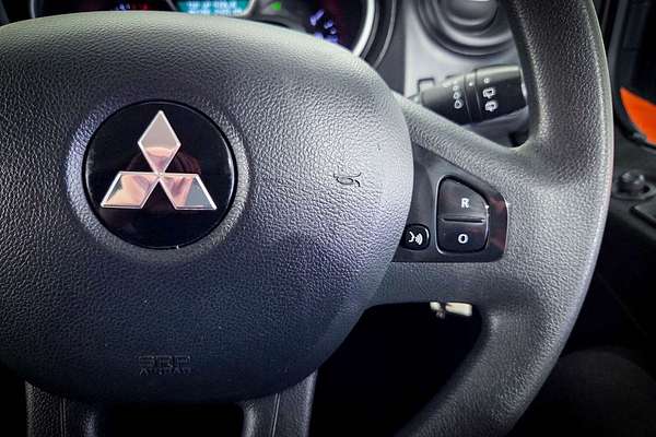 2021 Mitsubishi Express GLX SN SWB