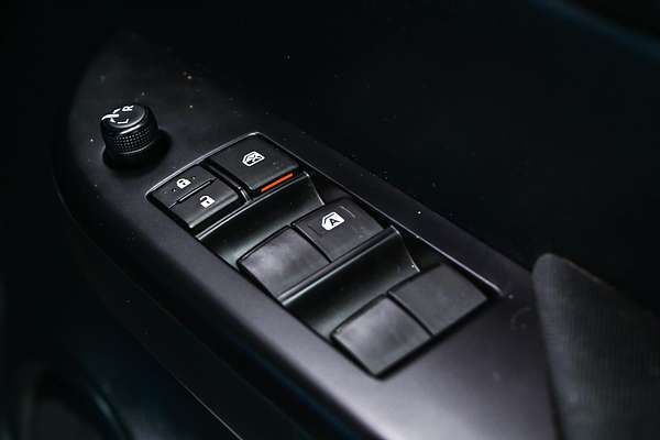 2019 Toyota Hilux SR GUN126R 4X4