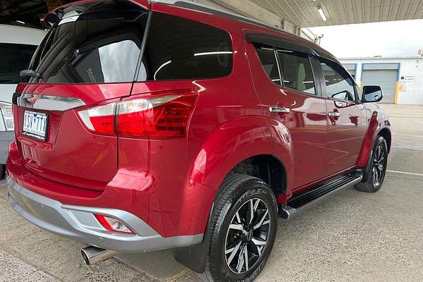 2020 Isuzu MU-X LS-T