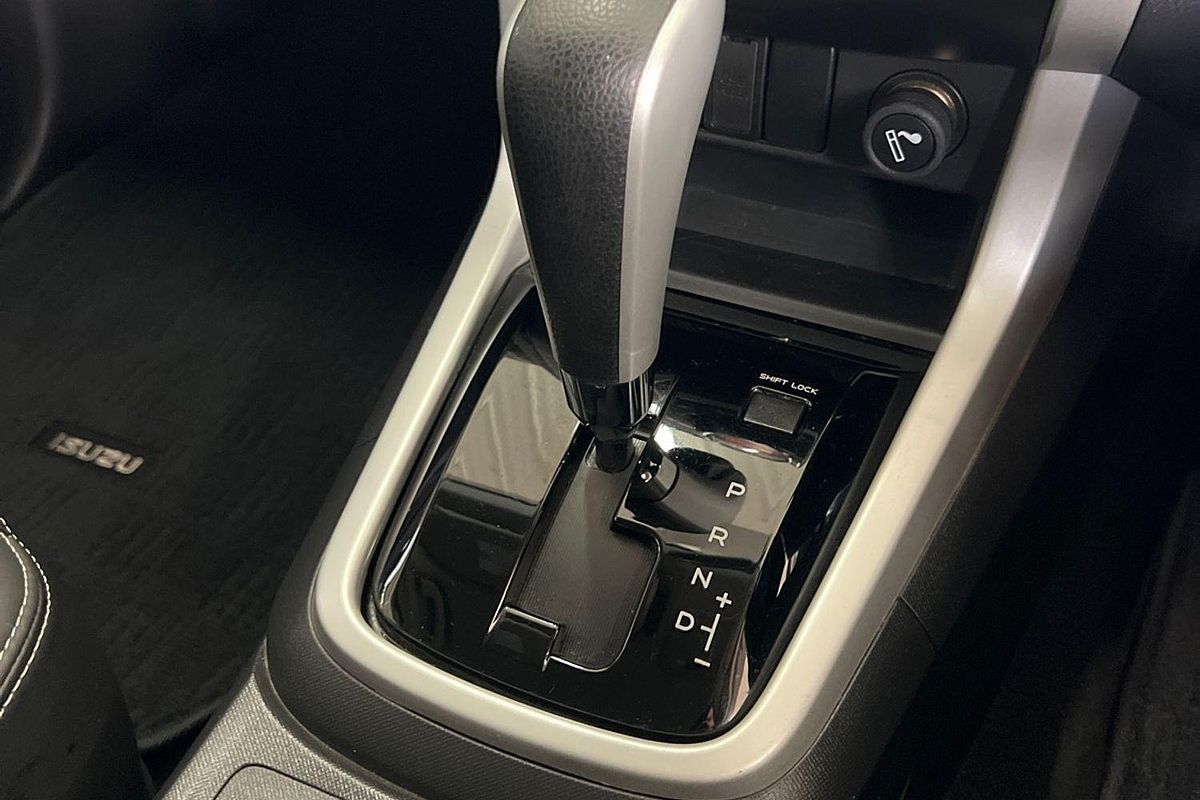 2020 Isuzu MU-X LS-T