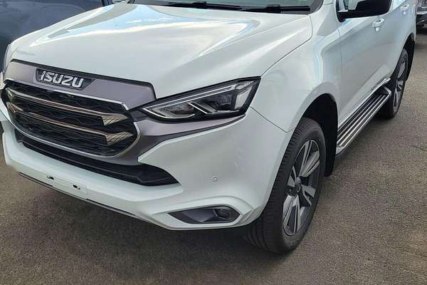 2023 Isuzu MU-X LS-T