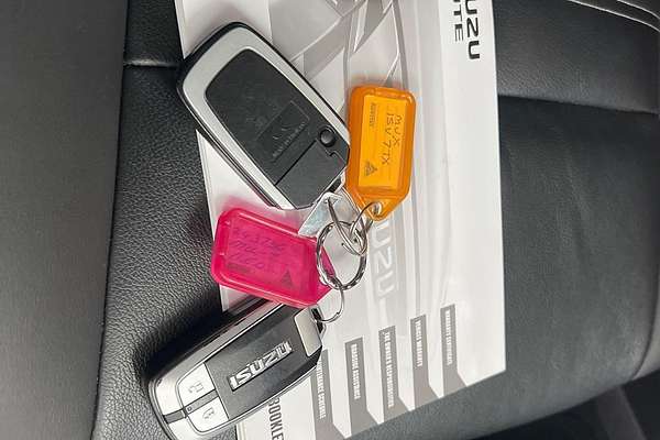 2020 Isuzu MU-X LS-T