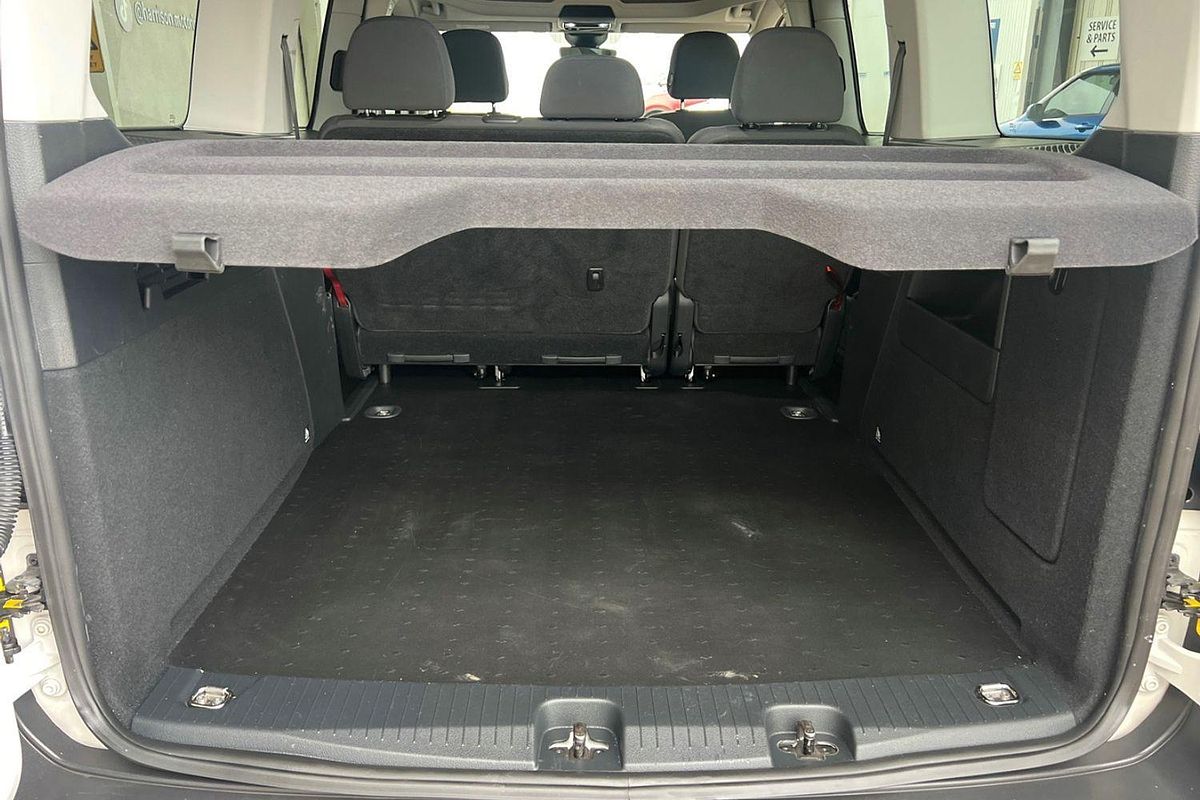 2022 Volkswagen Caddy TSI220 5 LWB