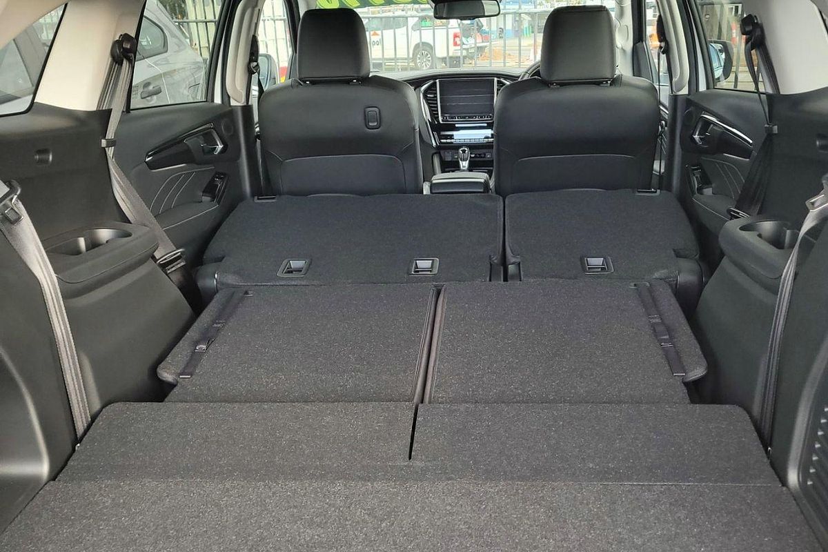 2023 Isuzu MU-X LS-T