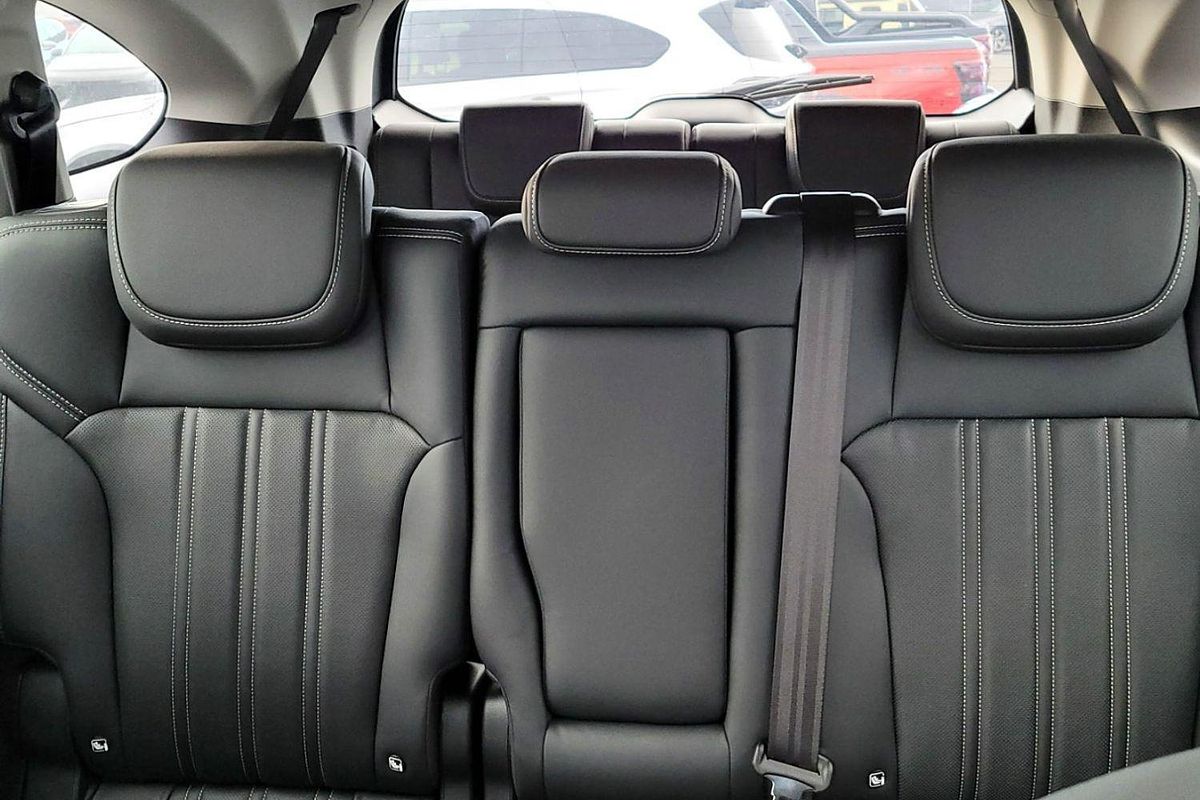 2023 Isuzu MU-X LS-T