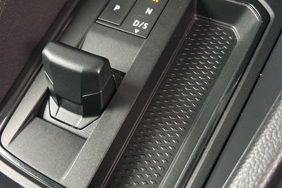 2022 Volkswagen Caddy TSI220 5 LWB