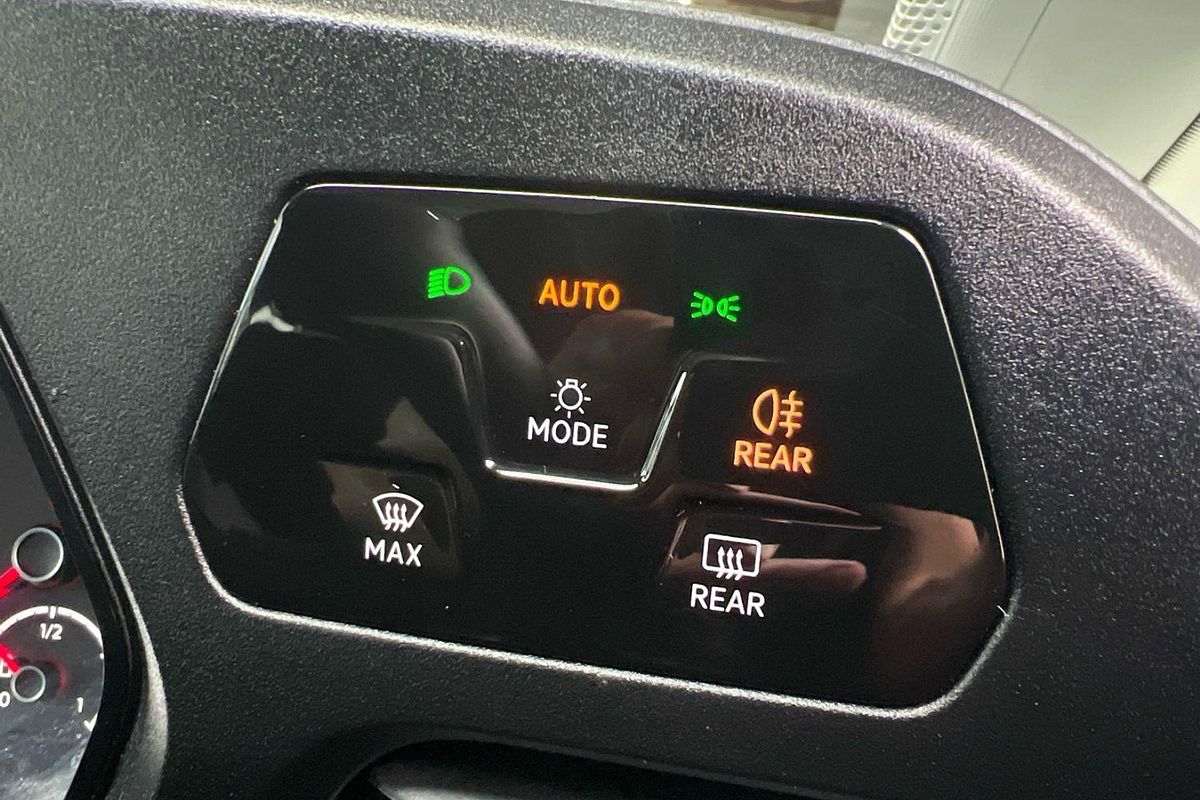 2022 Volkswagen Caddy TSI220 5 LWB