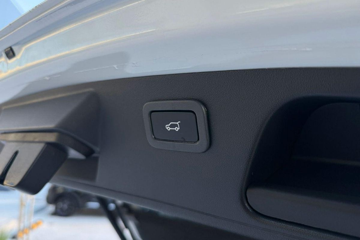 2021 Jaguar E-PACE P250 R-Dynamic SE X540