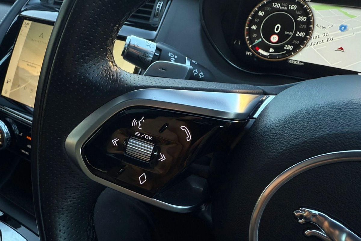 2021 Jaguar E-PACE P250 R-Dynamic SE X540