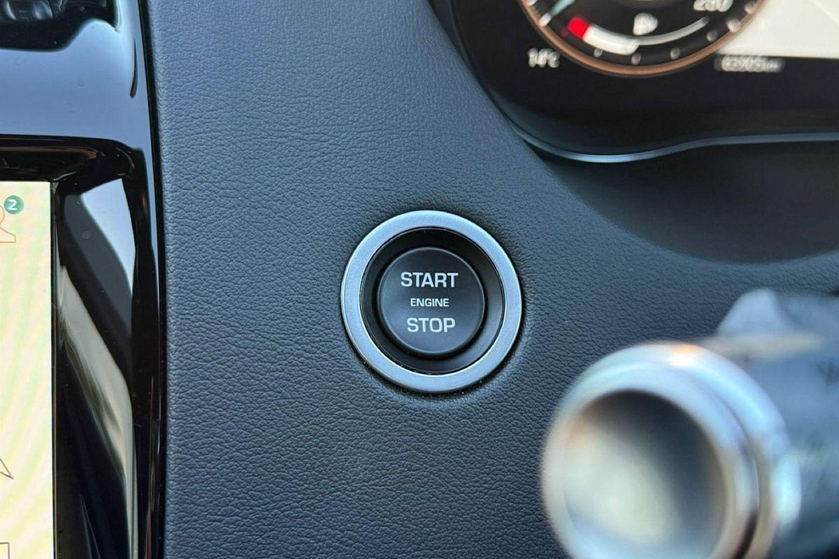 2021 Jaguar E-PACE P250 R-Dynamic SE X540