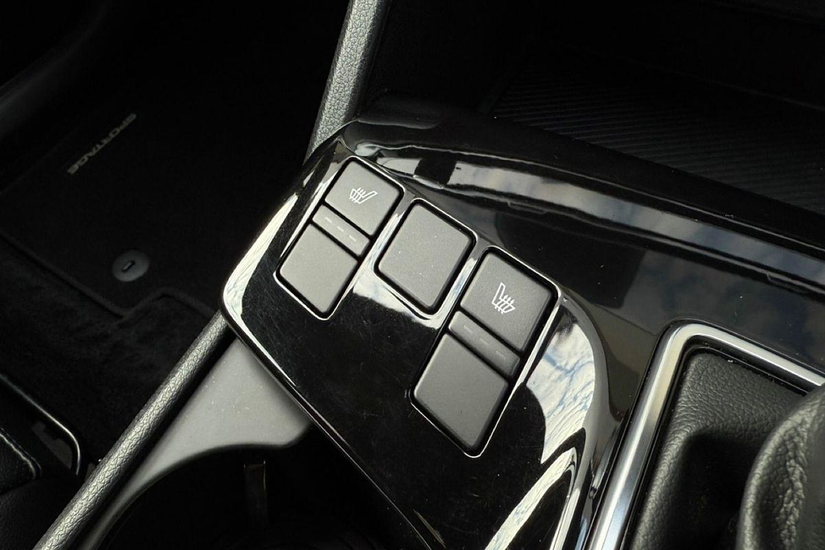 2022 Kia Sportage SX+ NQ5