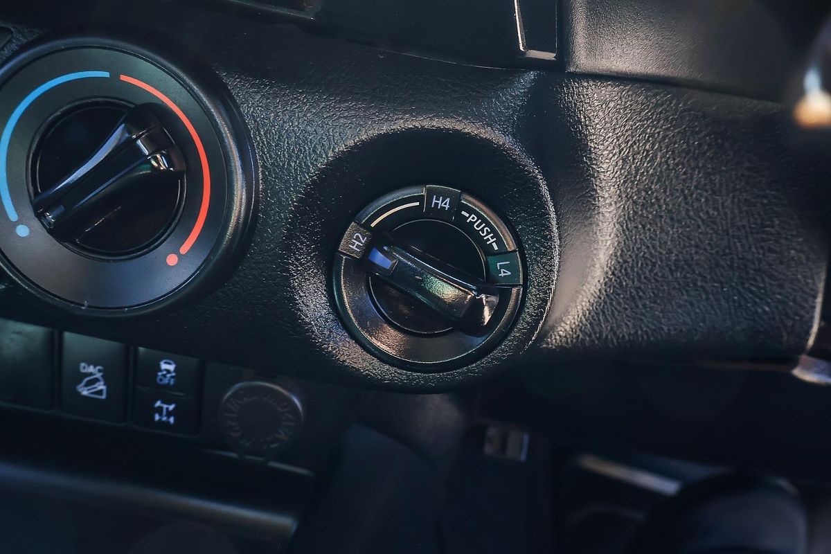 2021 Toyota Hilux SR GUN126R 4X4