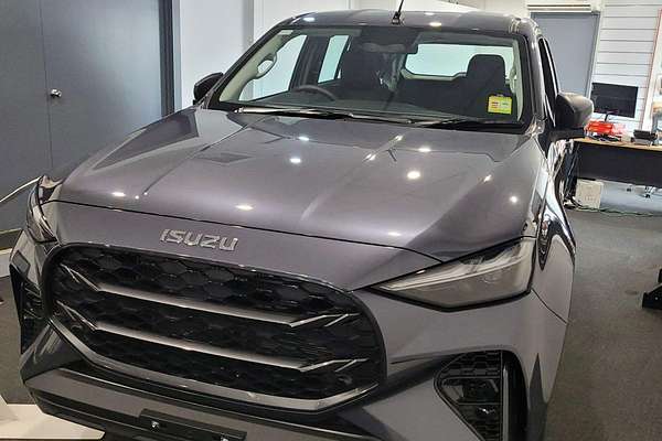 2025 Isuzu MU-X LS-M