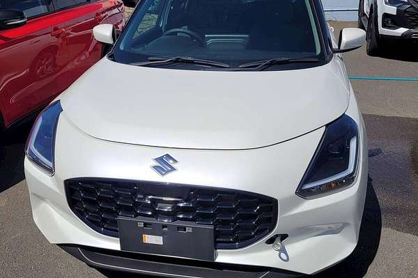2024 Suzuki Swift Hybrid Plus UZ