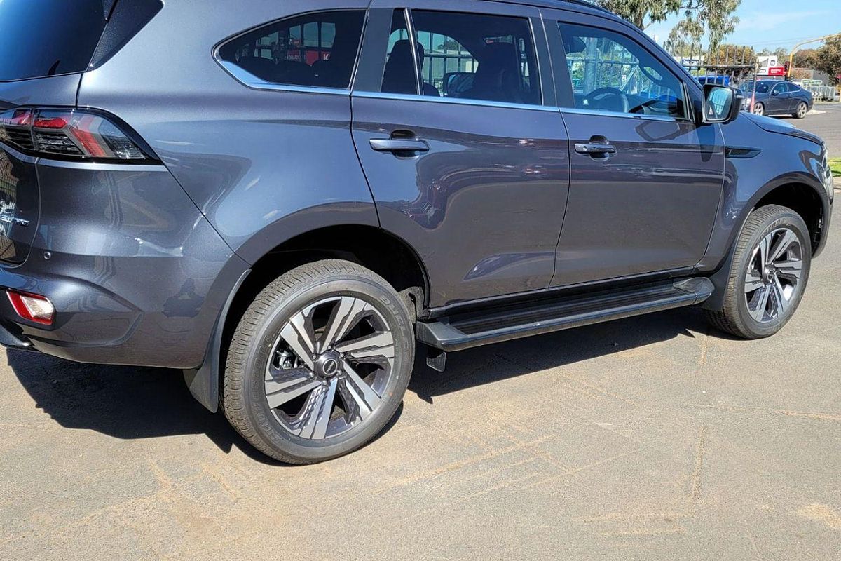 2025 Isuzu MU-X LS-T