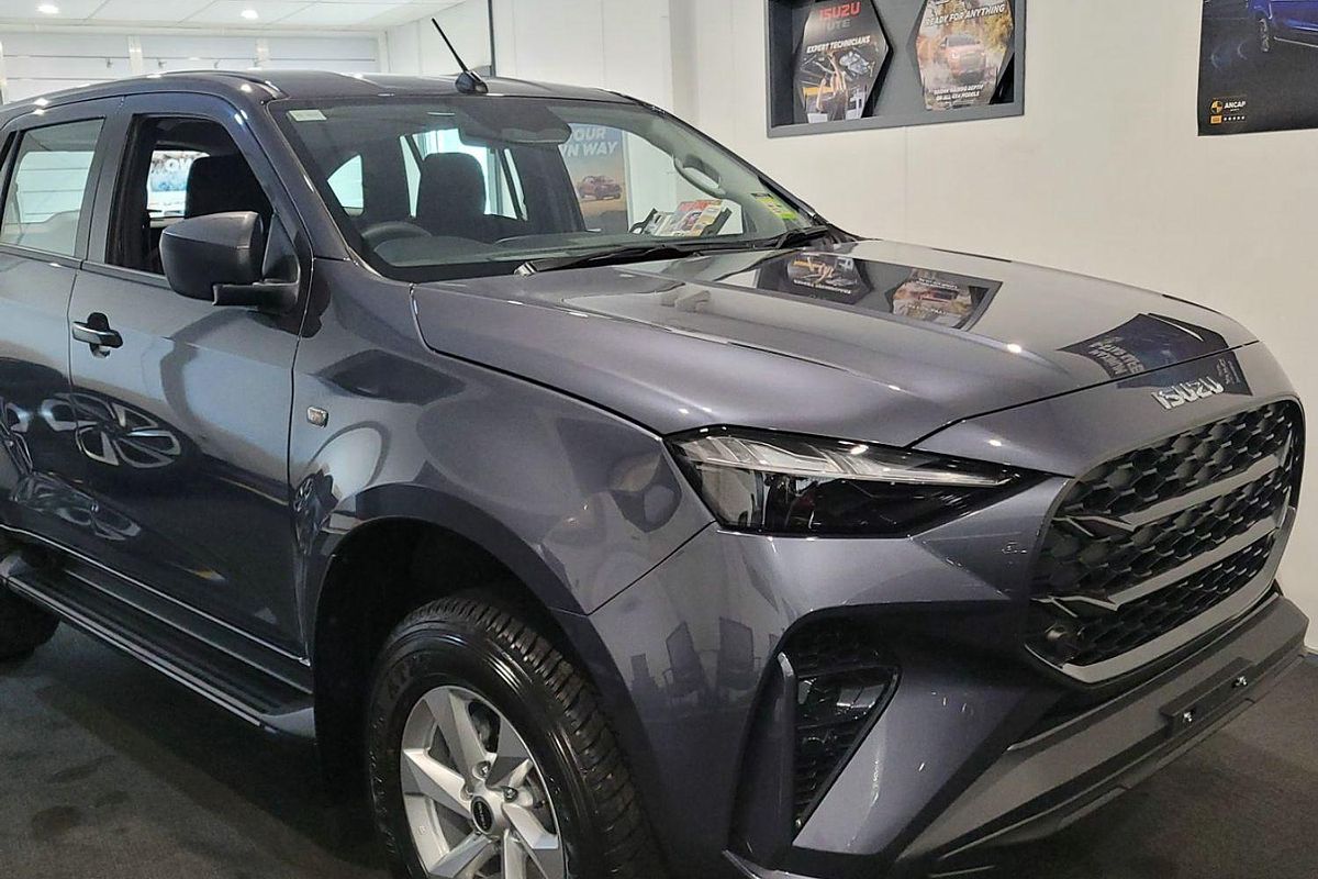 2025 Isuzu MU-X LS-M