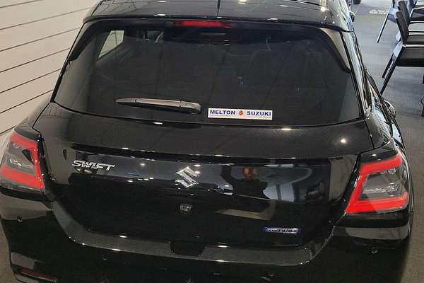 2025 Suzuki Swift Hybrid GLX UZ