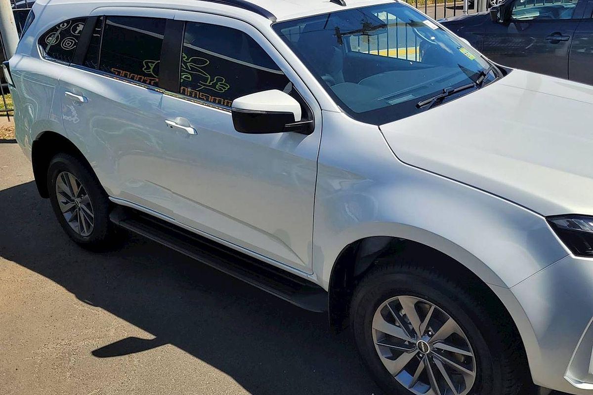 2025 Isuzu MU-X LS-U