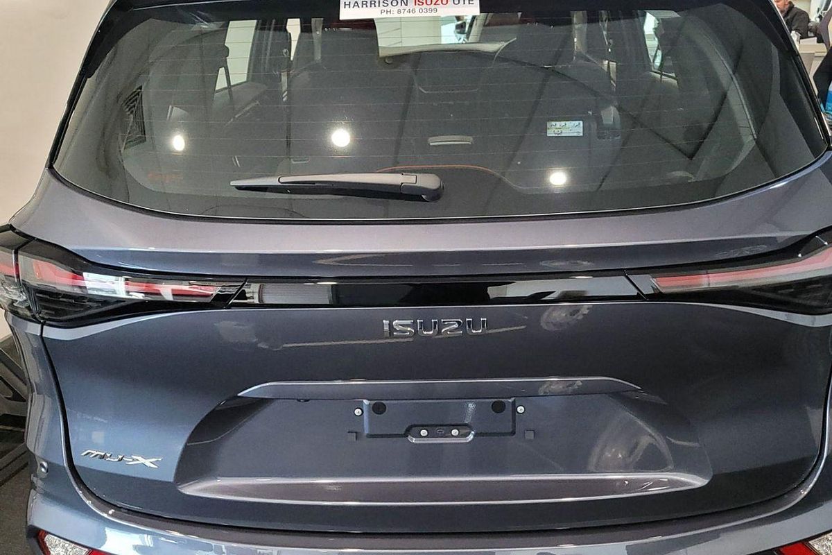 2025 Isuzu MU-X LS-M