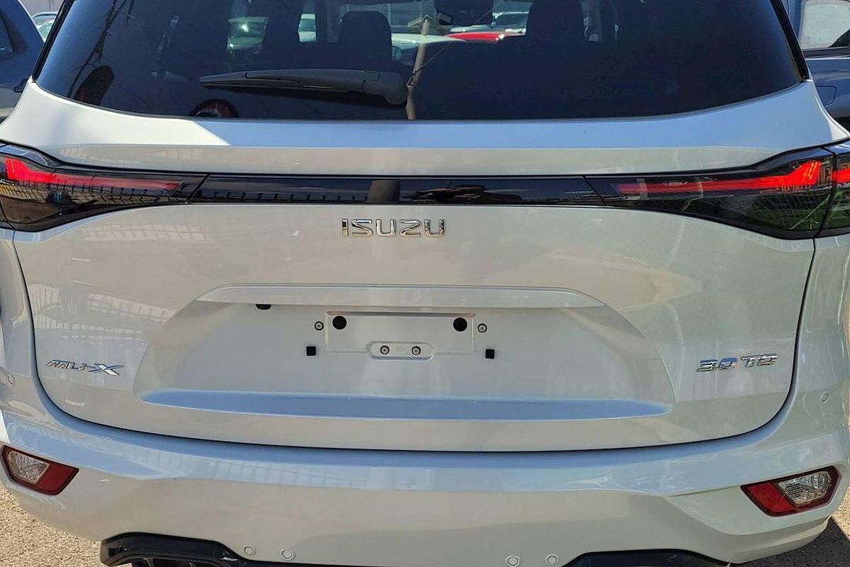 2025 Isuzu MU-X LS-U