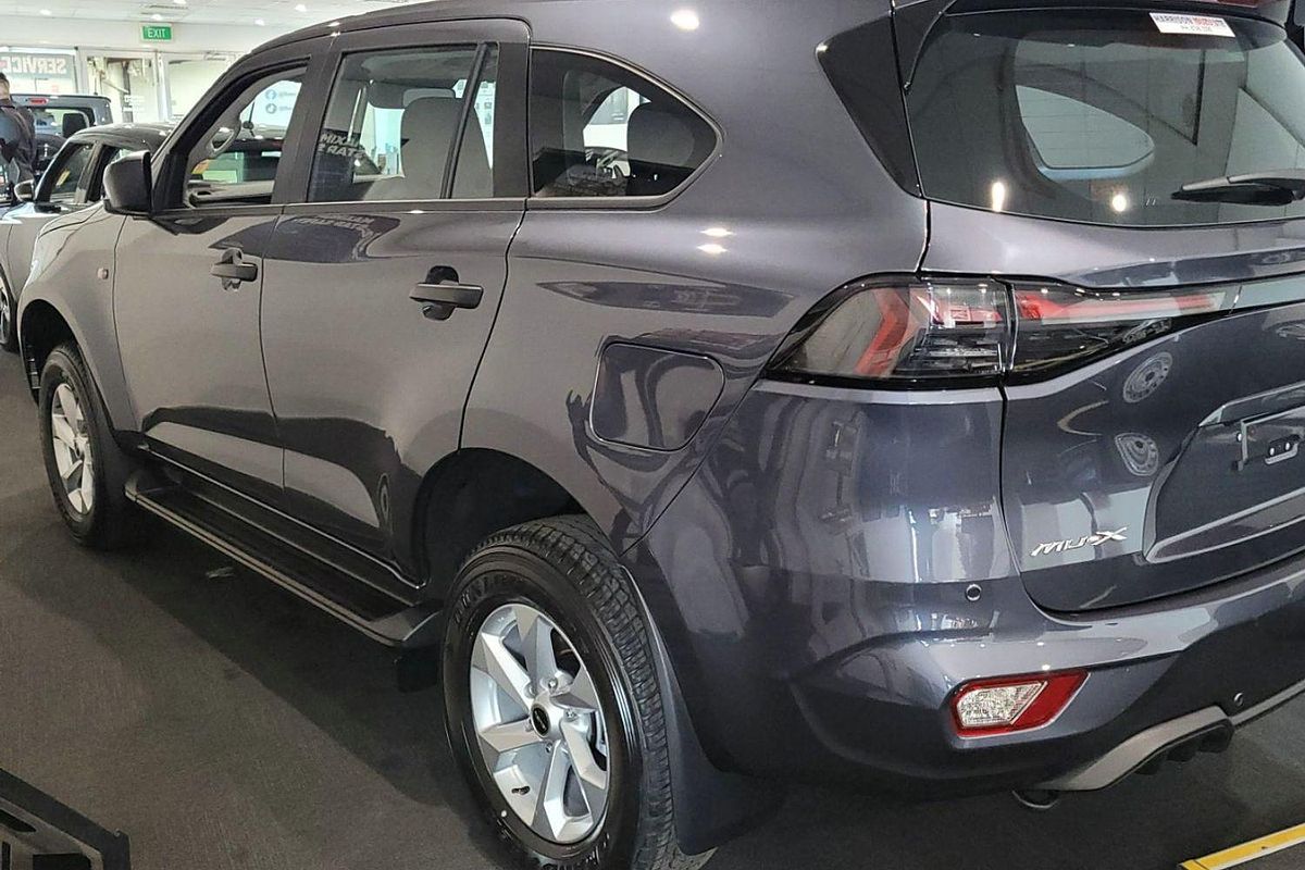 2025 Isuzu MU-X LS-M