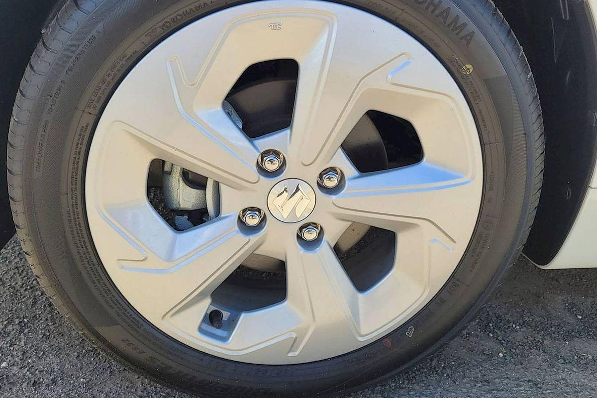 2024 Suzuki Swift Hybrid Plus UZ