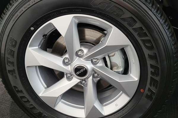 2025 Isuzu MU-X LS-M