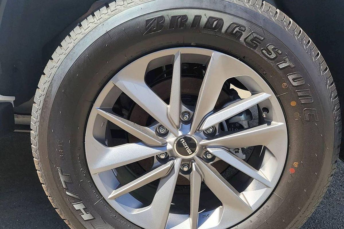 2025 Isuzu MU-X LS-U