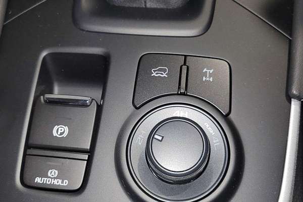 2025 Isuzu MU-X LS-M