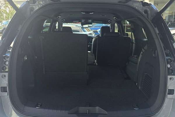 2025 Isuzu MU-X X-TERRAIN