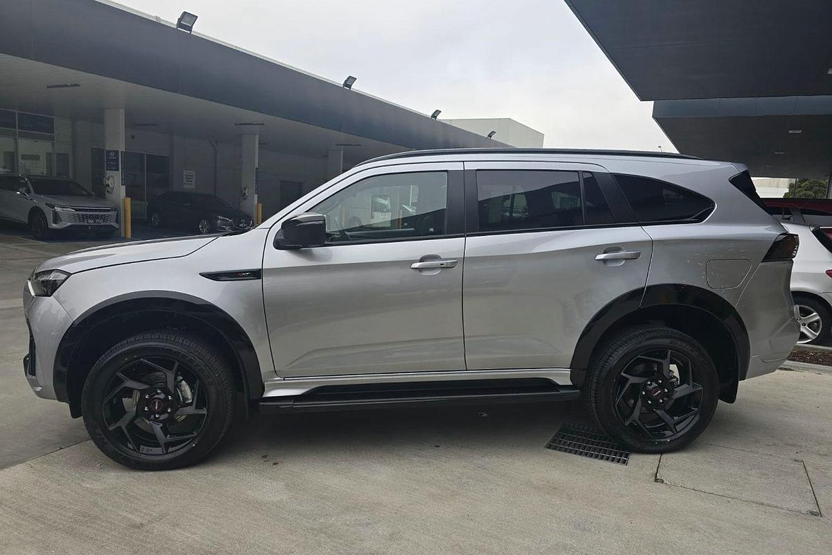 2025 Isuzu MU-X X-TERRAIN