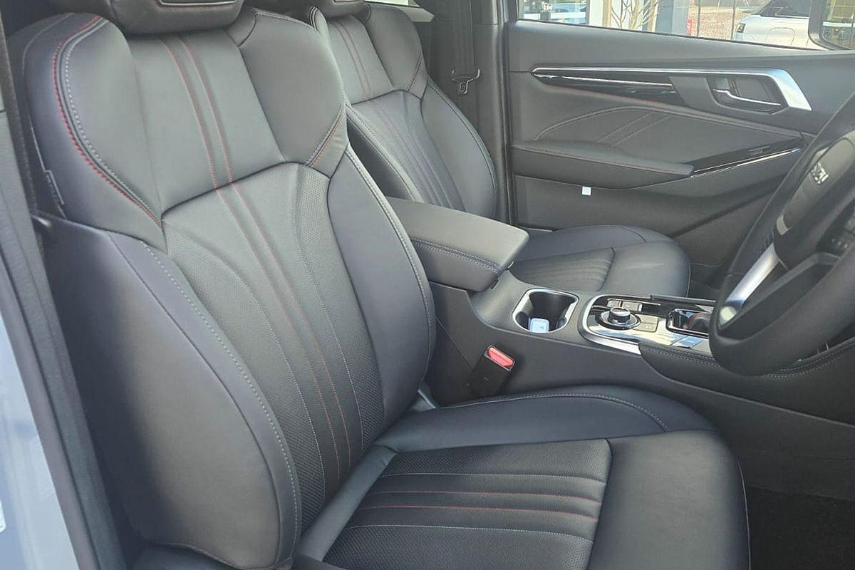 2025 Isuzu MU-X X-TERRAIN