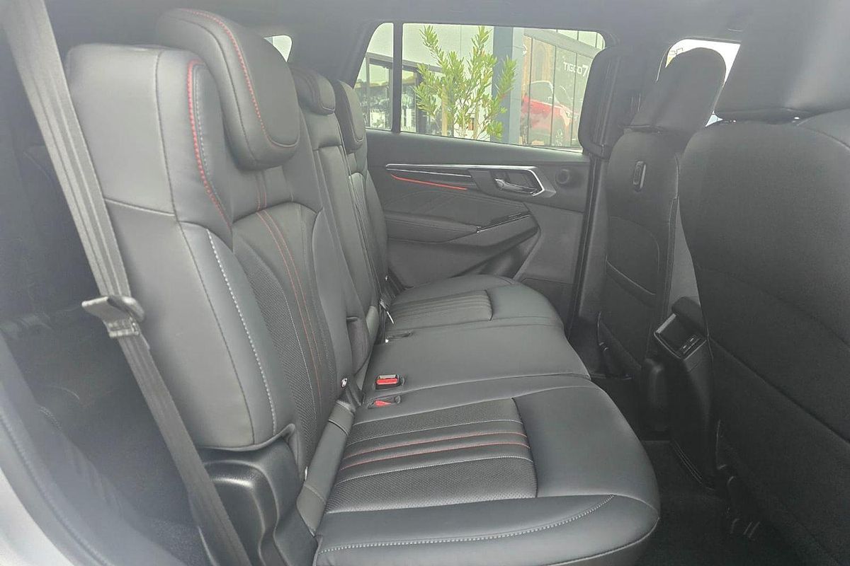 2025 Isuzu MU-X X-TERRAIN