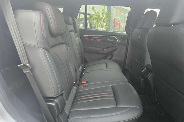 2025 Isuzu MU-X X-TERRAIN