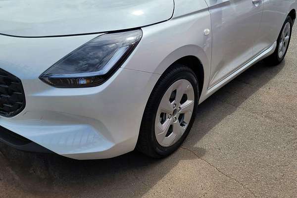 2024 Suzuki Swift Hybrid Plus UZ