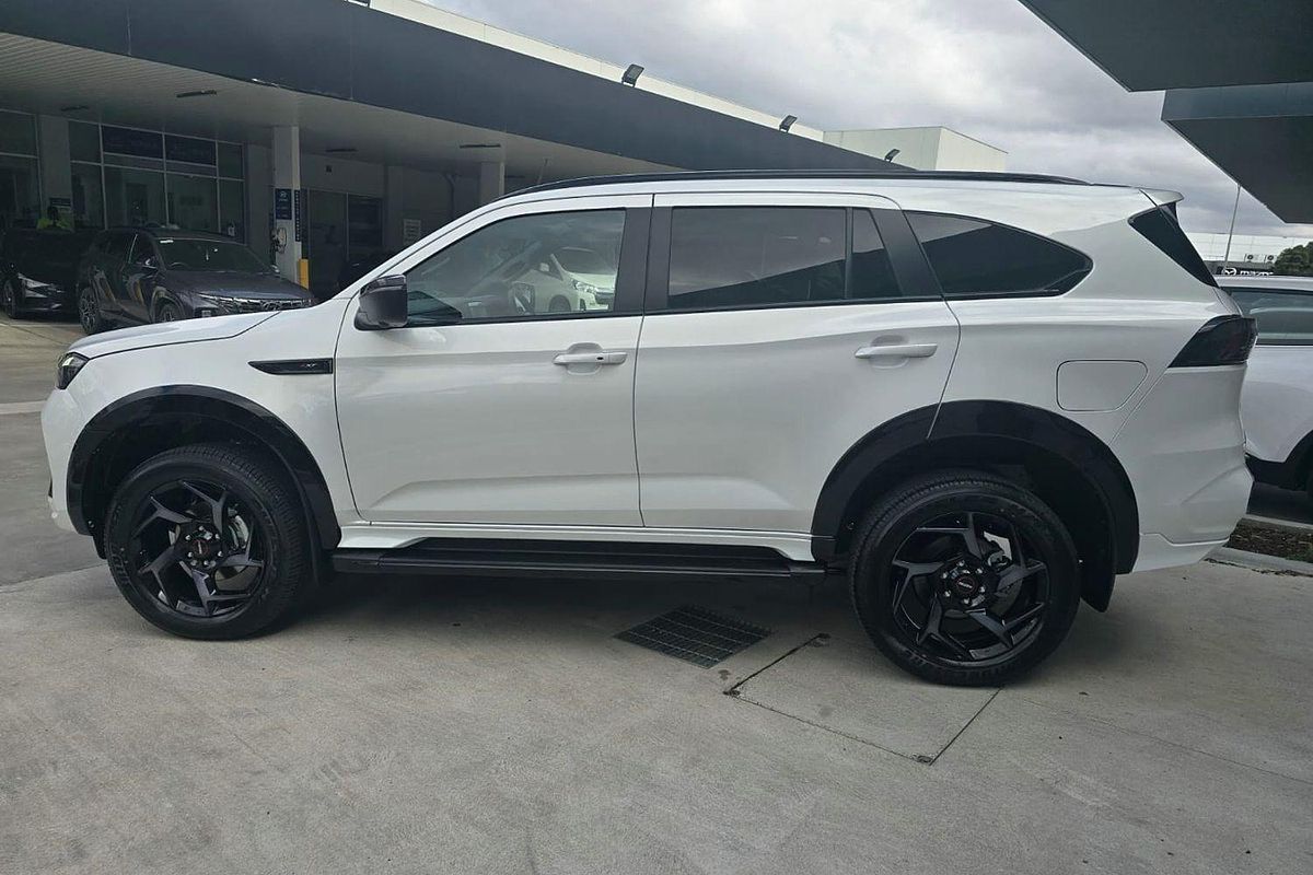 2025 Isuzu MU-X X-TERRAIN