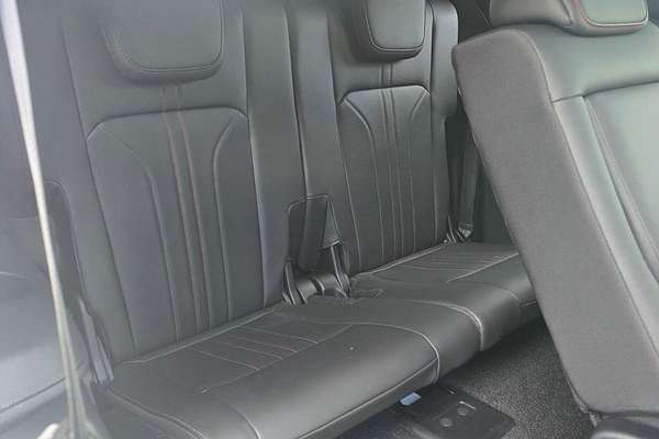 2025 Isuzu MU-X X-TERRAIN