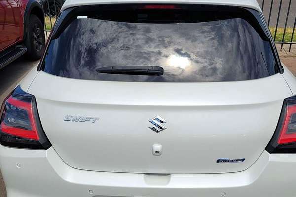 2024 Suzuki Swift Hybrid Plus UZ