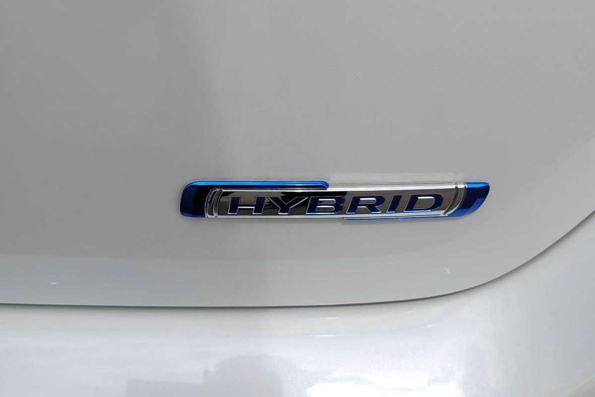 2024 Suzuki Swift Hybrid Plus UZ