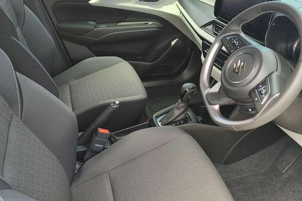 2024 Suzuki Swift Hybrid Plus UZ