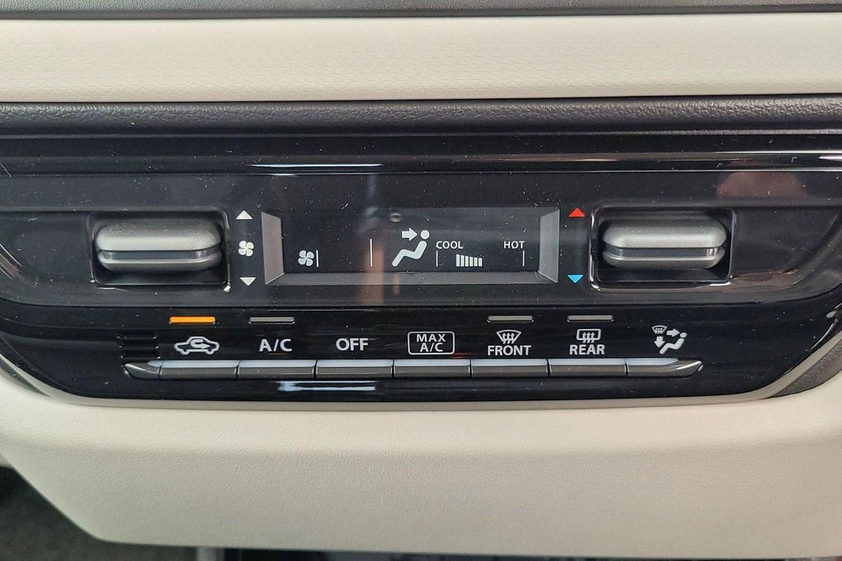 2024 Suzuki Swift Hybrid Plus UZ