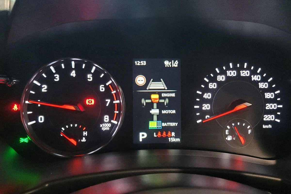 2025 Suzuki Swift Hybrid GLX UZ