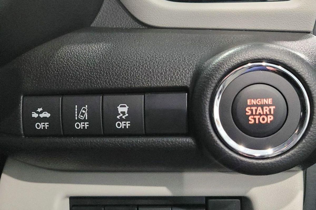 2025 Suzuki Swift Hybrid GLX UZ