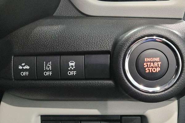 2025 Suzuki Swift Hybrid GLX UZ