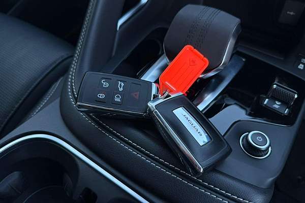 2021 Jaguar E-PACE P250 R-Dynamic SE X540